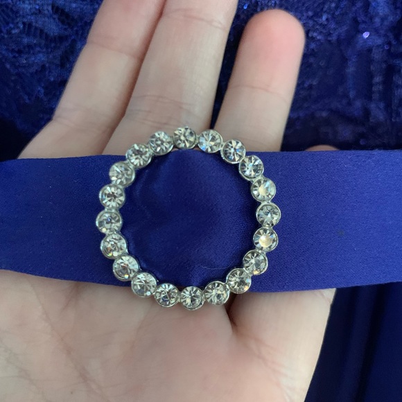 Women’s formal dress - Picture 4 of 6